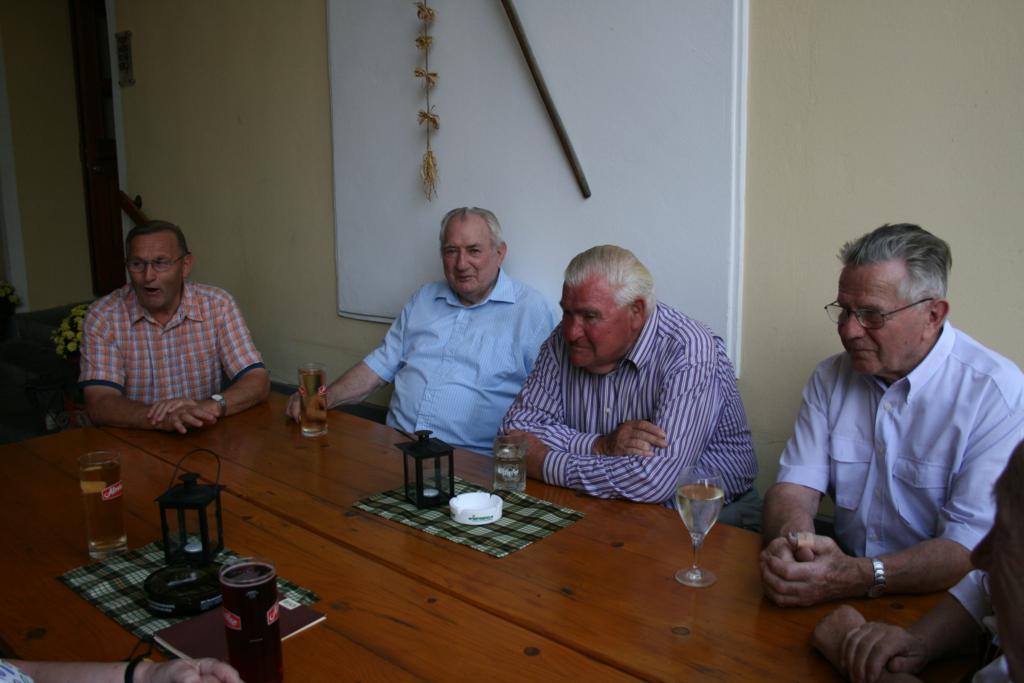 ... ein Donnerstag Heuriger unserer Pensionisten