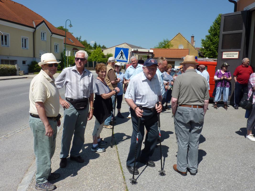 Wanderung Kleinebersdorf 20110519 003.JPG