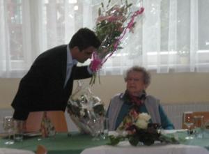 20110921 Gail Th 100 - Bürgermeister Christian Gepp gratuliert